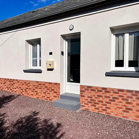 La Romance Nyaraló *